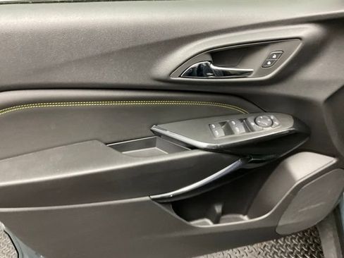New 2026 Chevrolet Trax LT w/ LT Convenience Package FWD image 10