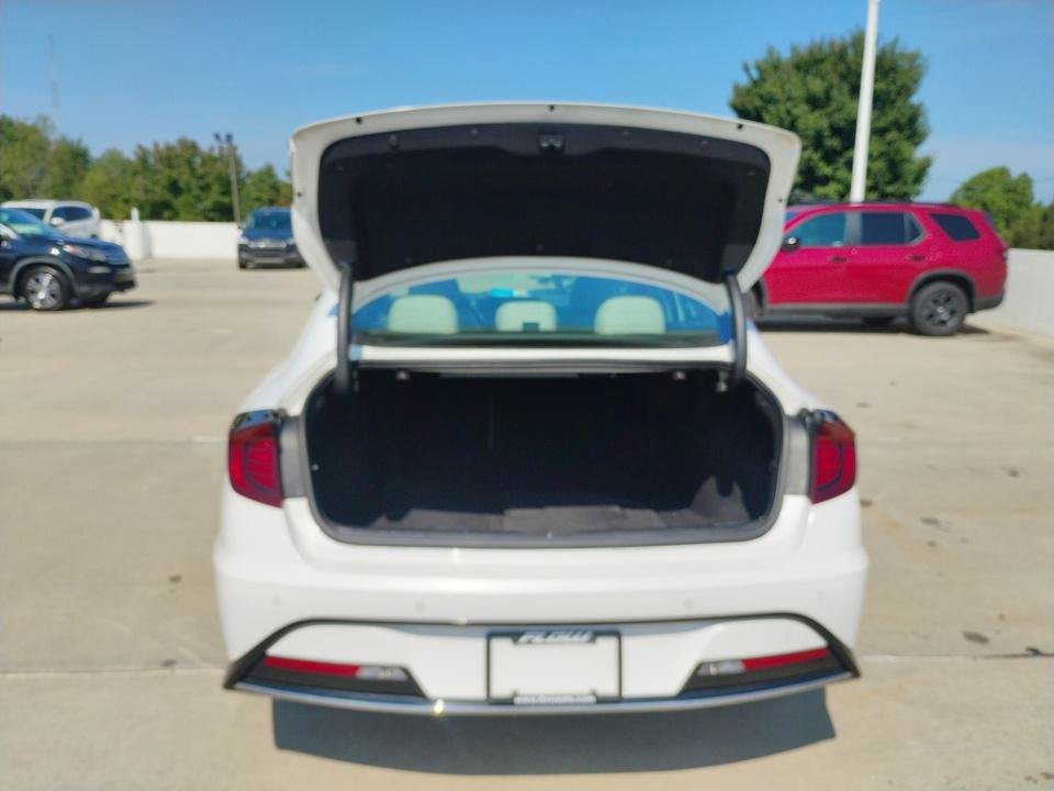 Used 2023 Hyundai Sonata Limited w/ Cargo Package FWD image 18