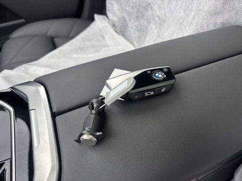 New 2026 BMW 740i xDrive image 21