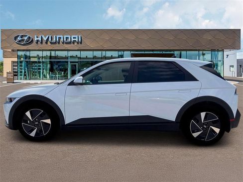 New 2026 Hyundai Ioniq 5 SEL image 3