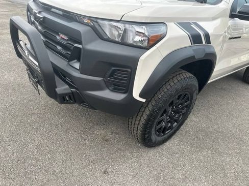 New 2026 Chevrolet Colorado Trail Boss w/ Off-Road Front Bumper Package AWD/4WD image 9