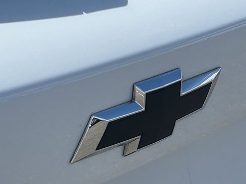 Used 2024 Chevrolet Trax RS FWD image 9