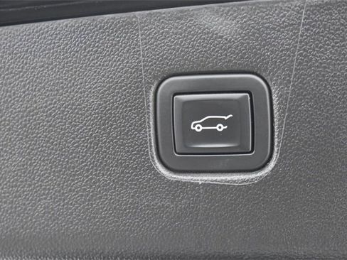 Certified 2023 Chevrolet Blazer RS w/ Driver Confidence II Package image 21