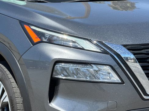 Used 2023 Nissan Rogue SV FWD image 37