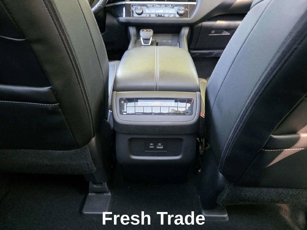 Used 2023 Nissan Pathfinder SL w/ SL Premium Package AWD/4WD image 11
