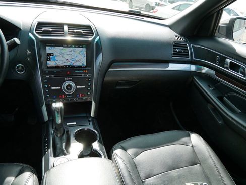 Used 2016 Ford Explorer Limited image 14