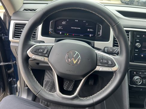 Certified 2023 Volkswagen Atlas SE w/ Panoramic Sunroof Package FWD image 16