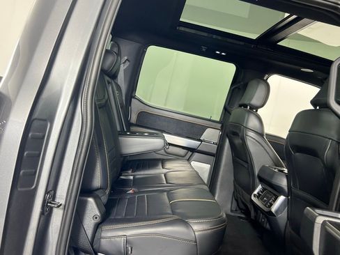 Used 2024 Ford F350 Platinum image 31
