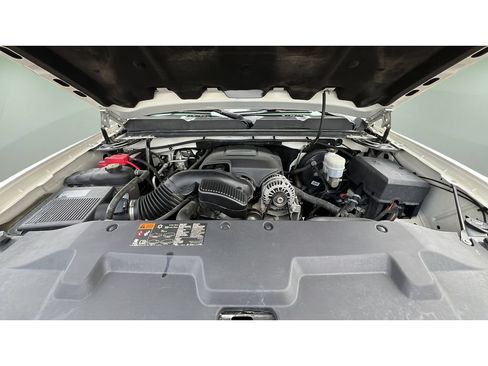 Certified 2013 Chevrolet Silverado 1500 LTZ w/ LTZ White Diamond Edition AWD/4WD image 33