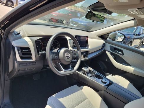Used 2023 Nissan Rogue SV AWD/4WD image 16