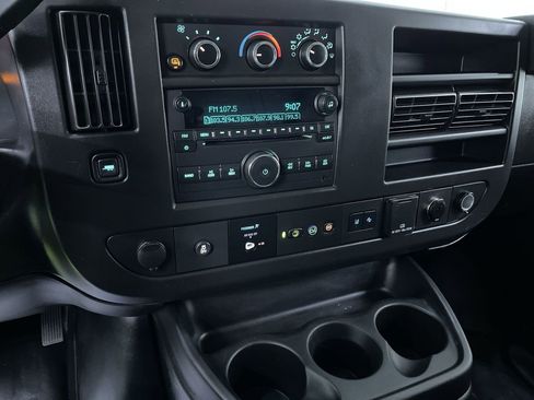 Used 2019 Chevrolet Express 3500 Extended w/ Driver Convenience Package image 20