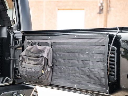 Used 2016 Jeep Wrangler Unlimited Sahara w/ Connectivity Group AWD/4WD image 75