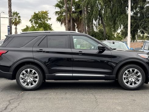 New 2025 Ford Explorer Platinum image 4
