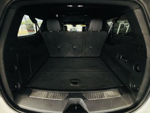 Used 2023 Chevrolet Suburban Premier AWD/4WD image 10