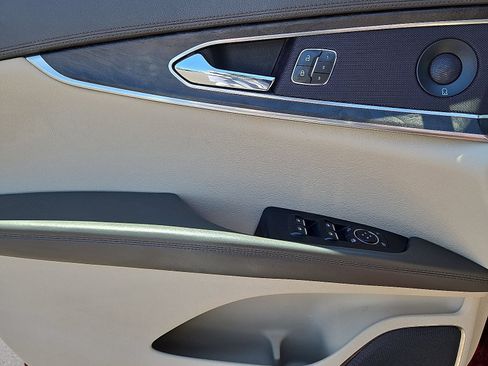 Used 2019 Lincoln Nautilus Reserve FWD image 22
