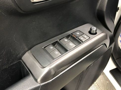 Used 2019 Toyota Tacoma TRD Sport image 13