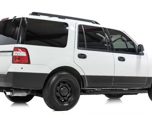 Used 2015 Ford Expedition XL RWD image 3