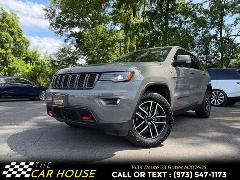 Used 2021 Jeep Grand Cherokee Trailhawk w/ Trailhawk Luxury Group AWD/4WD image 3