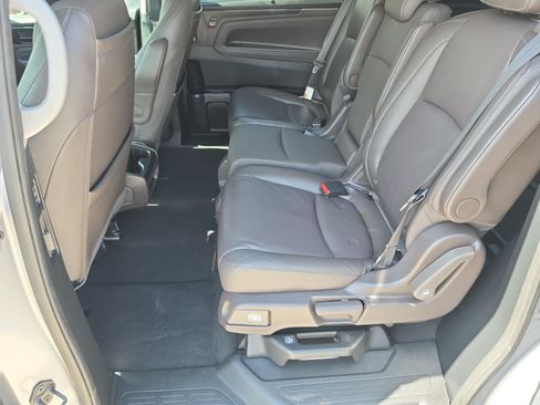 Used 2021 Honda Odyssey Touring image 18