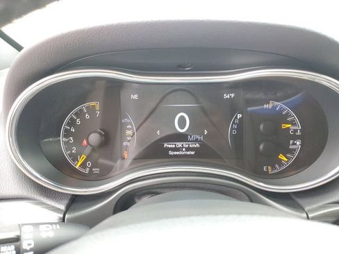 Used 2019 Jeep Grand Cherokee Limited w/ Luxury Group II image 10