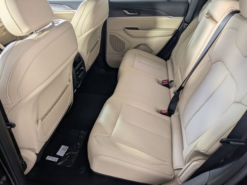 New 2025 Jeep Grand Cherokee Limited image 13