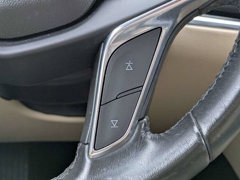 Used 2019 Cadillac XT5 FWD image 27