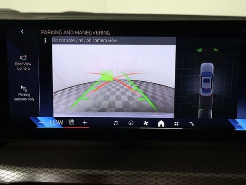 Used 2025 BMW 330i xDrive Sedan w/ M Sport Package image 45