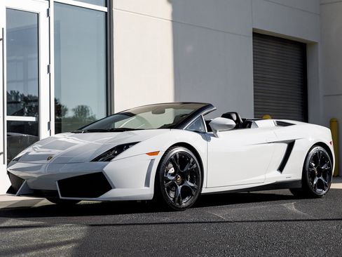 Used 2014 Lamborghini Gallardo LP 550-2 image 4