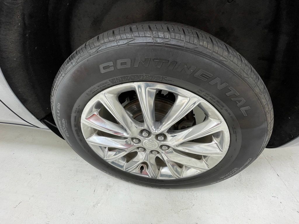 Used 2021 Buick Enclave Premium w/ Sun and Sites Package AWD/4WD image 8