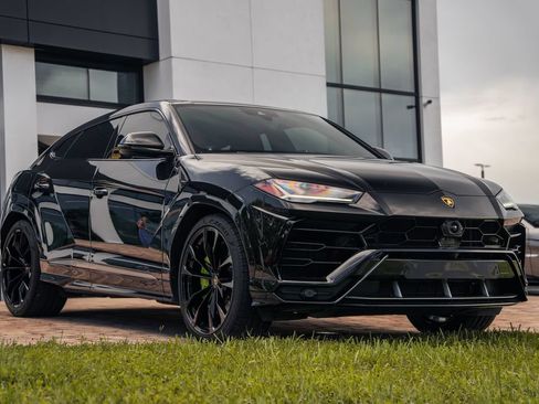 Used 2021 Lamborghini Urus AWD/4WD image 8