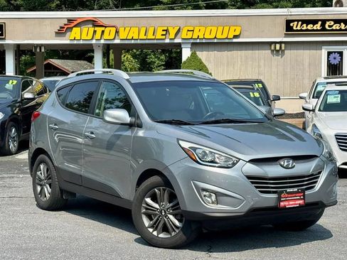 Used 2015 Hyundai Tucson SE AWD/4WD image 1