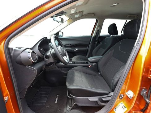 Used 2023 Nissan Kicks SV FWD image 13