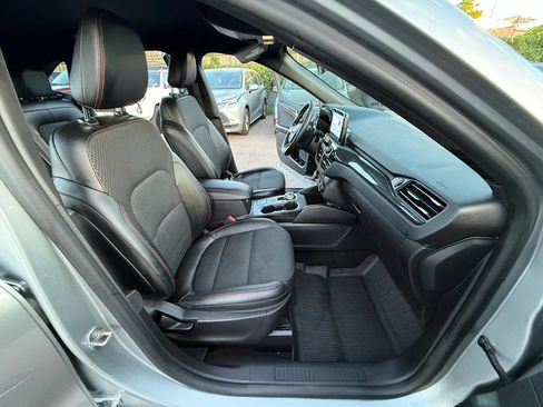 Used 2023 Ford Escape ST-Line Select AWD/4WD image 18