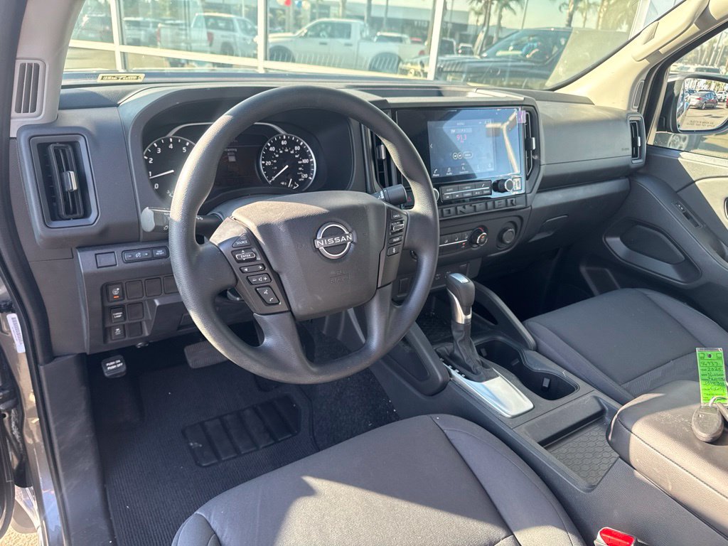 Used 2025 Nissan Frontier S RWD image 15