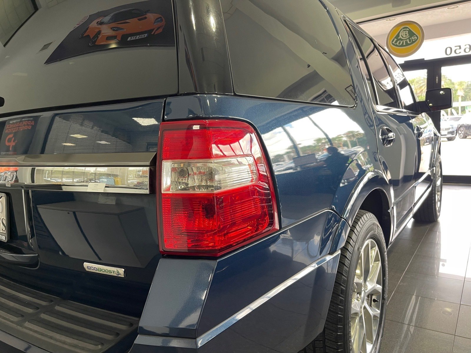 Used 2017 Ford Expedition Limited w/ Equipment Group 301A RWD image 17