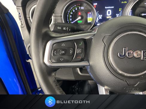 Used 2023 Jeep Wrangler Unlimited Sahara w/ Cold Weather Group AWD/4WD image 24