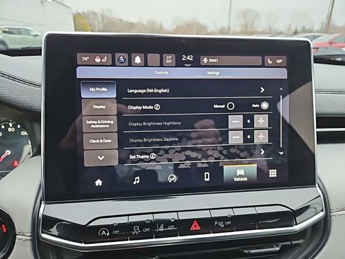 Used 2024 Jeep Compass Limited image 16