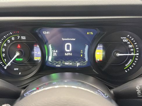 Used 2025 Jeep Wrangler Unlimited Sahara w/ Safety Group image 29