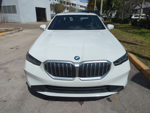 Used 2026 BMW 530i image 3