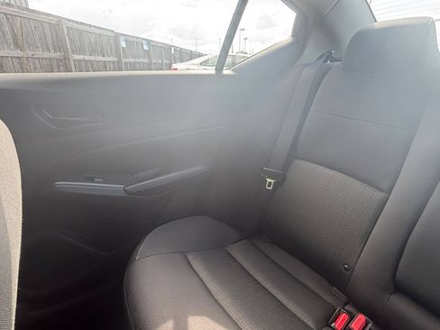 Used 2025 Nissan Altima 2.5 SV FWD image 35