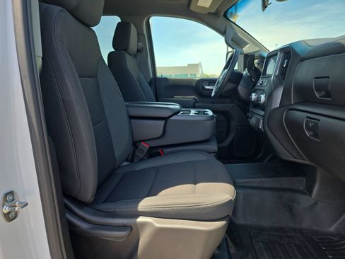 Used 2024 GMC Sierra 2500 Pro w/ Convenience Package AWD/4WD image 15