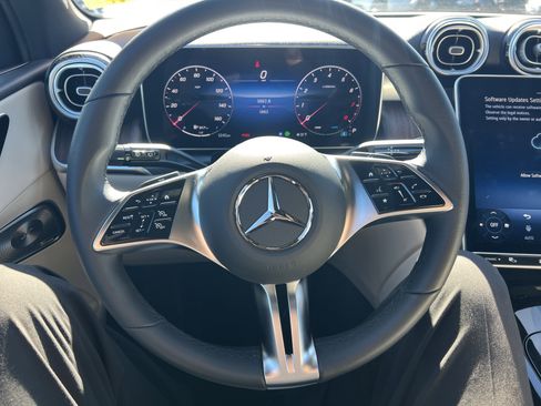 Certified 2025 Mercedes-Benz GLC 300 300 image 18