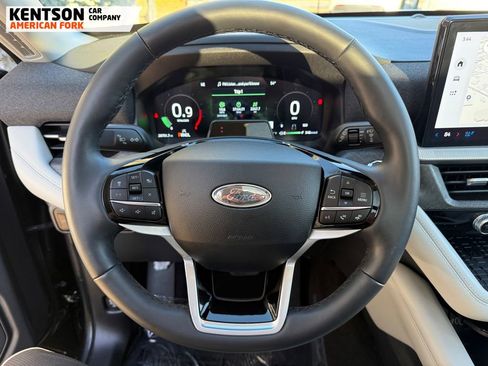 Used 2025 Ford Explorer Platinum w/ LUX Leather Package image 18