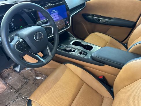 Certified 2023 Lexus RZ 450e Premium w/ Technology Package AWD/4WD image 11