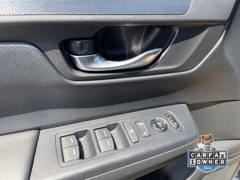 Used 2025 Honda CR-V LX image 18