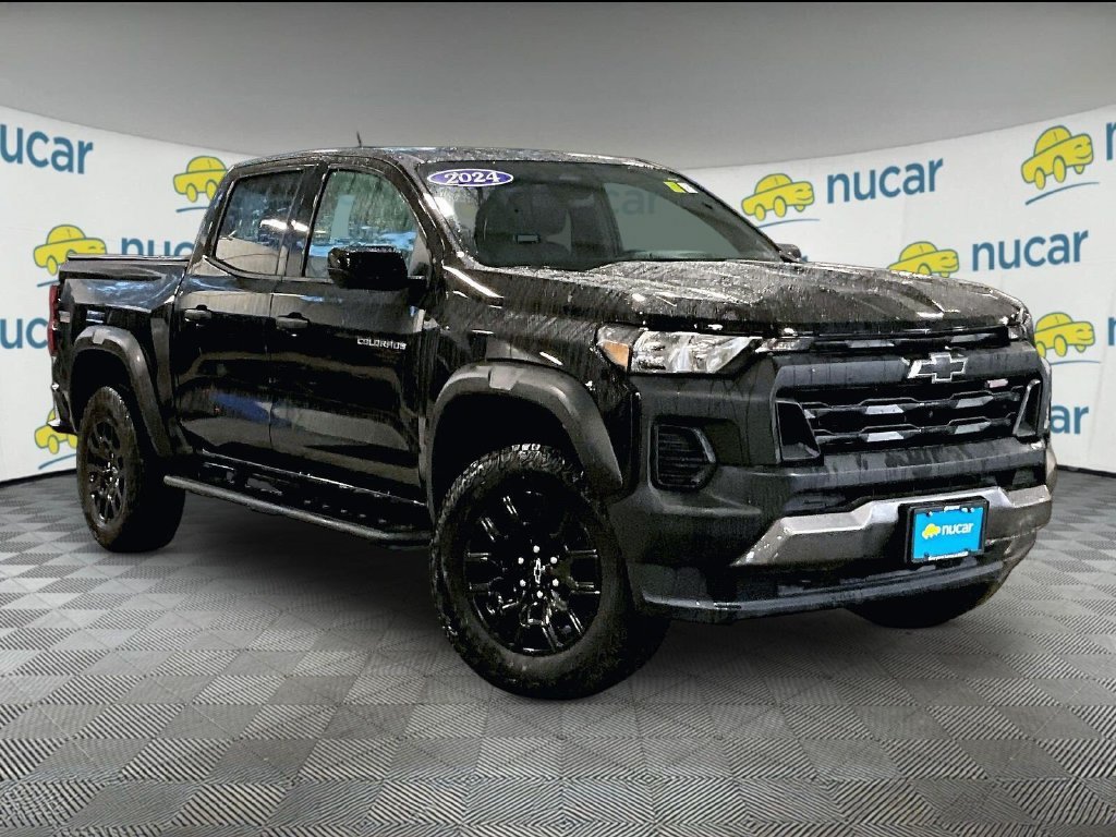 Used 2024 Chevrolet Colorado Trail Boss w/ Technology Package AWD/4WD image 1