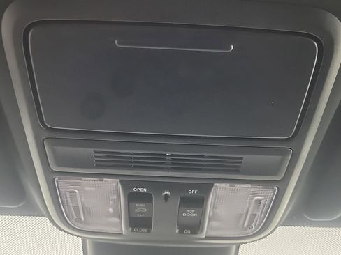 Certified 2023 Honda Odyssey Sport image 32