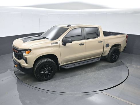 Used 2022 Chevrolet Silverado 1500 Custom Trail Boss w/ LPO, Dark Essentials Package AWD/4WD image 17