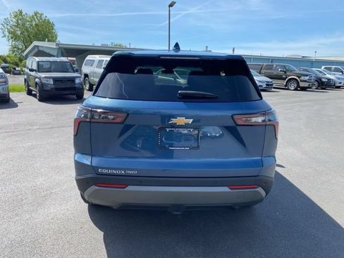 Used 2026 Chevrolet Equinox LT AWD/4WD image 24