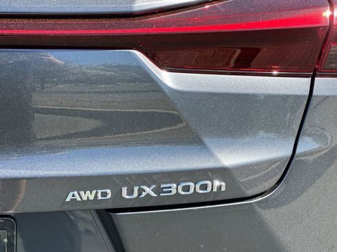 New 2026 Lexus UX 300h AWD image 8